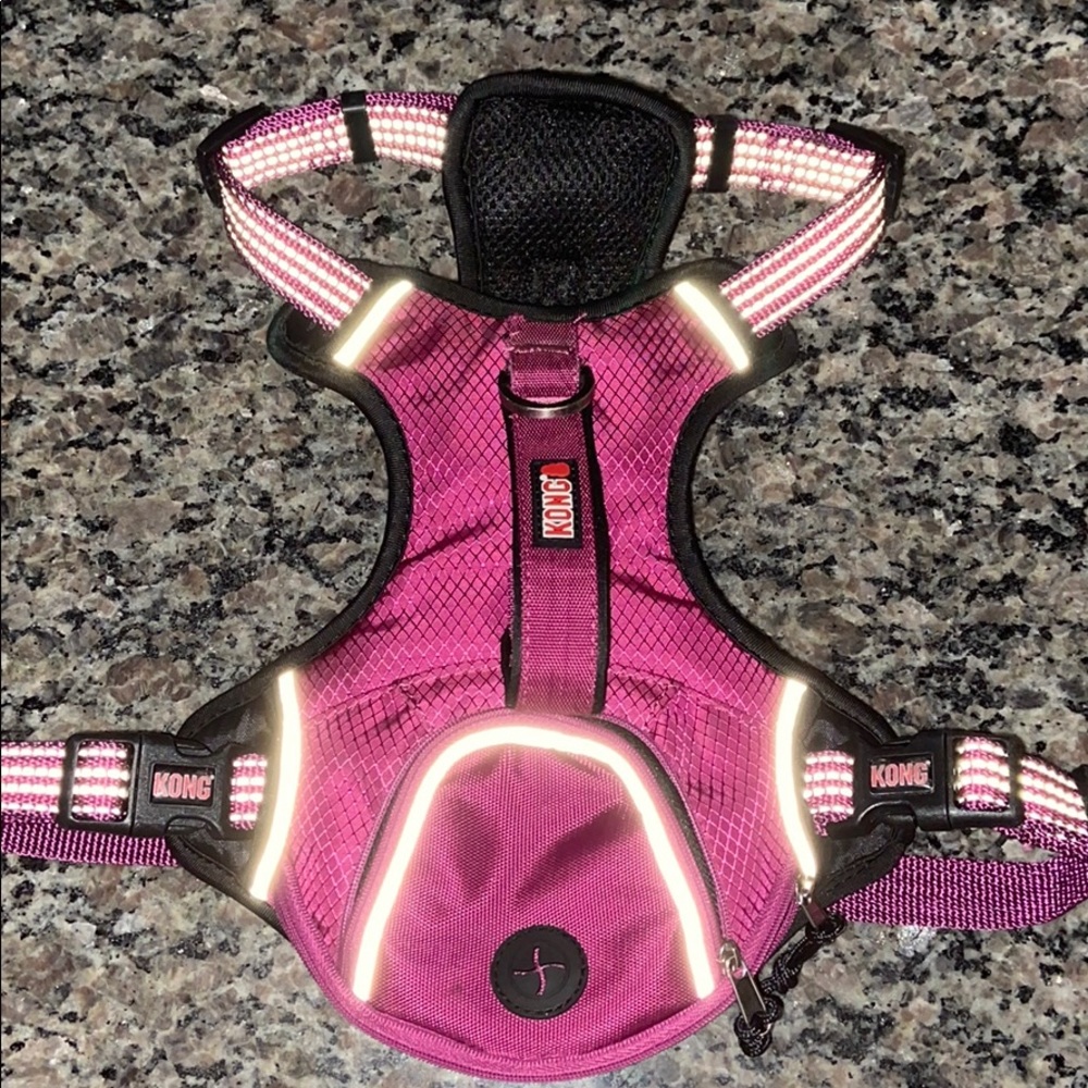 Kong reflective harness size medium